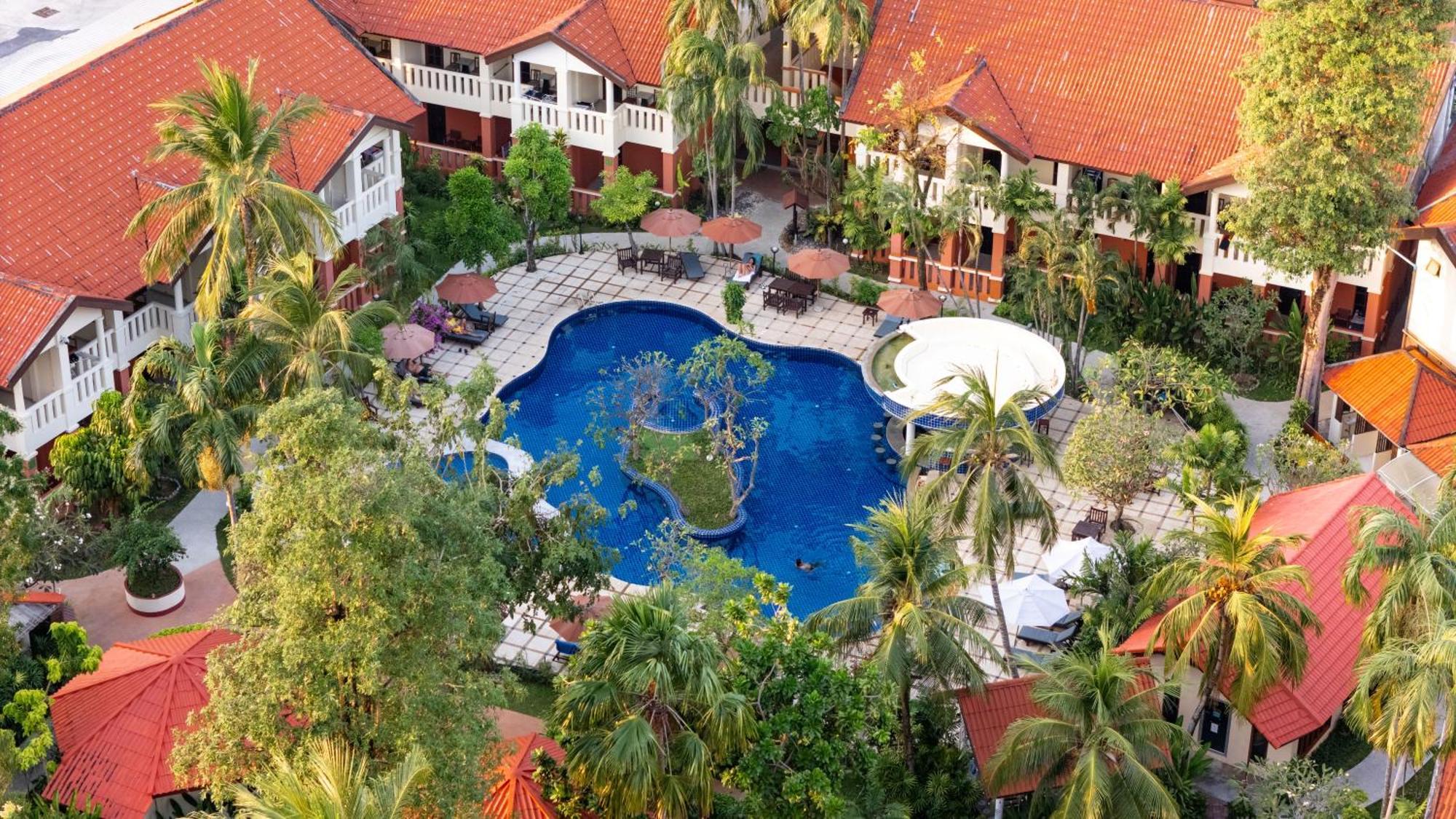 Phuket Leelavadee Hua Ting Resort Patong Exterior photo