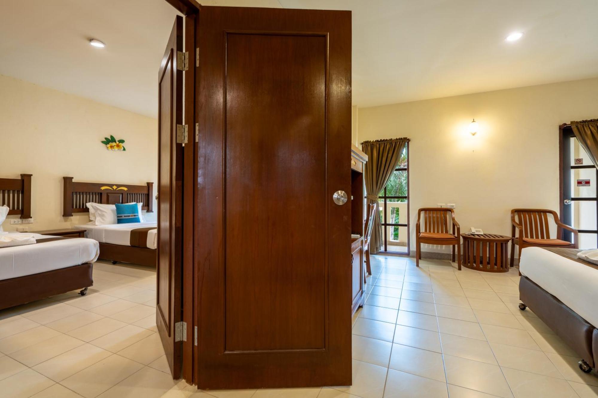 Phuket Leelavadee Hua Ting Resort Patong Exterior photo